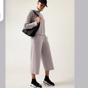 Athleta Seasoft Wide Crop Pant size L nwot